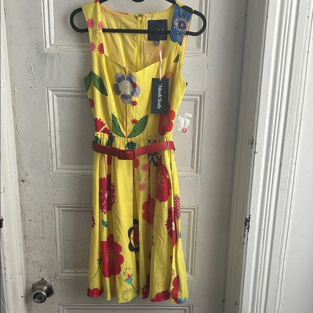 NWT Modcloth Yellow Floral Dress with pockets and belt- size XXS